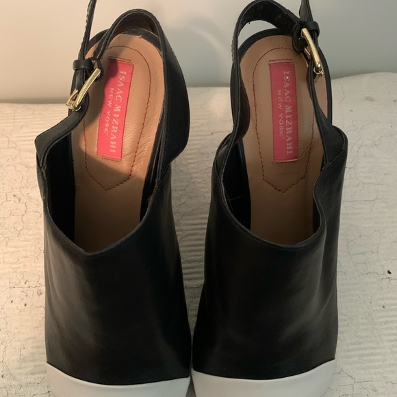 Black and white Isaac Mizrahi heels 7 1/2 - Picture 3 of 6